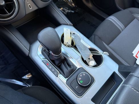 Used 2025 Chevrolet Blazer LT image 22