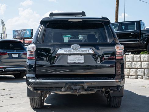 Used 2018 Toyota 4Runner Limited AWD/4WD image 6