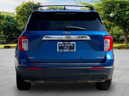 Used 2021 Ford Explorer XLT AWD/4WD image 5