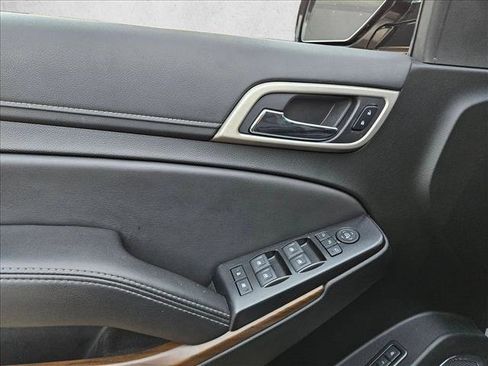 Used 2019 GMC Yukon XL Denali image 9