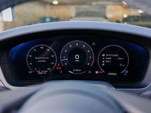 Certified 2025 Porsche 911 Carrera image 15