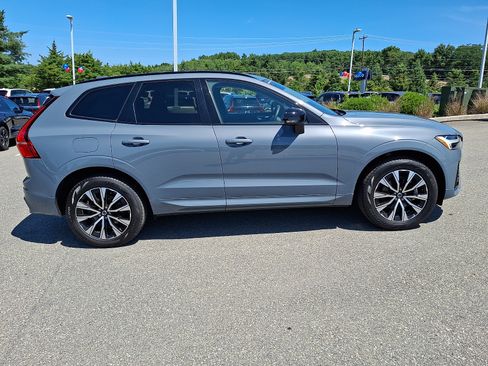 Certified 2024 Volvo XC60 B5 Core w/ Protection Package Premier AWD/4WD image 8