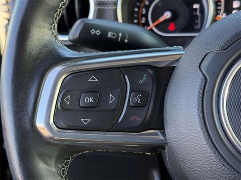 Used 2019 Jeep Wrangler Unlimited Sahara image 26