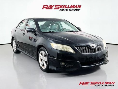 Used 2011 Toyota Camry SE w/ Sport Leather Pkg FWD image 1