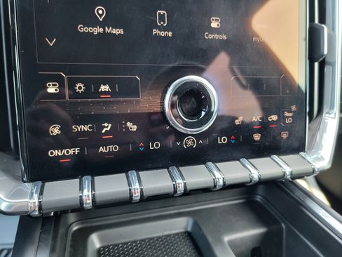 Used 2025 GMC Acadia Elevation image 26