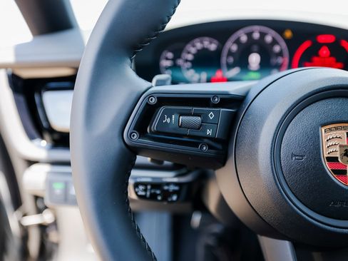 New 2026 Porsche Panamera 4 image 17