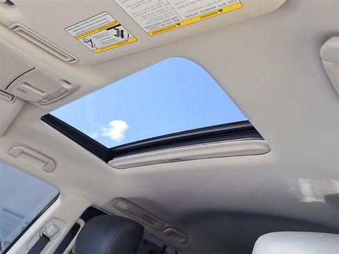 Used 2022 Nissan Armada Platinum w/ Captain's Chairs Package image 21