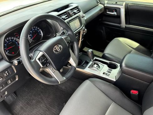 Used 2019 Toyota 4Runner SR5 Premium RWD image 11