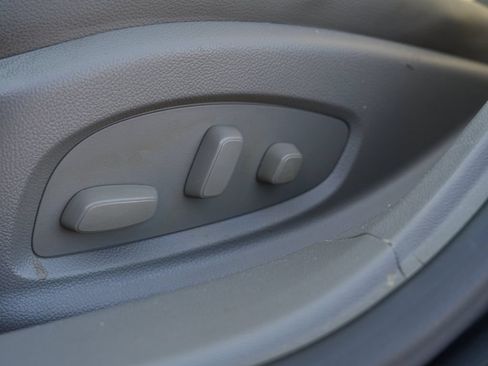 Used 2015 Chevrolet Impala LT FWD image 15