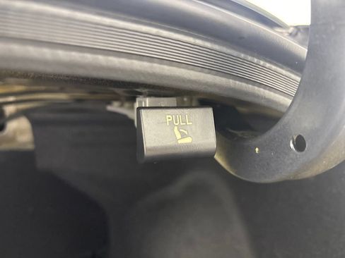Used 2023 Hyundai Elantra SEL w/ Cargo Package FWD image 28