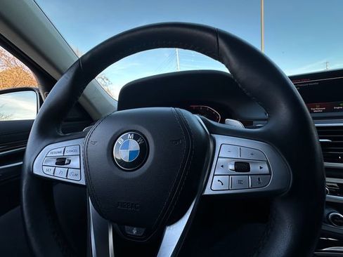 Used 2020 BMW 740i w/ Premium Package image 21