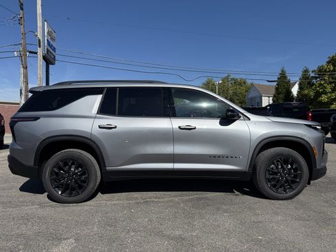 New 2026 Chevrolet Traverse LT w/ Midnight/Sport Edition image 7