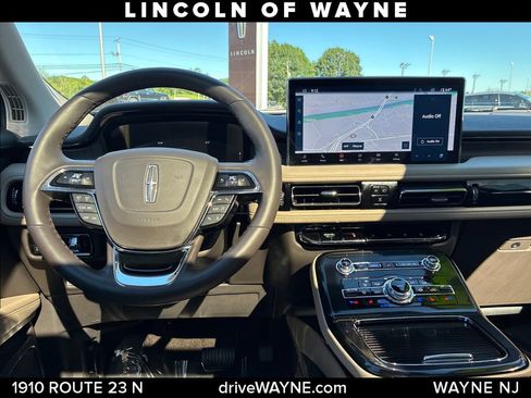 Certified 2023 Lincoln Nautilus Reserve w/ Luxury Package AWD/4WD image 25