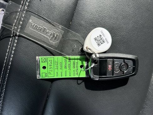Used 2025 Ford Bronco Outer Banks AWD/4WD image 29