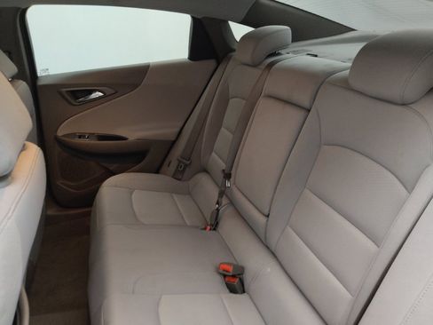 Used 2021 Chevrolet Malibu LT FWD image 18