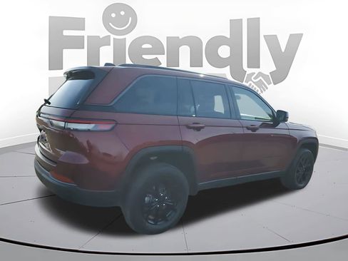 New 2026 Jeep Grand Cherokee Altitude image 5