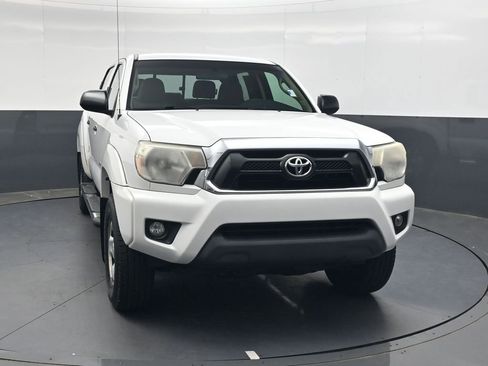Used 2015 Toyota Tacoma PreRunner w/ SR5 Package RWD image 13