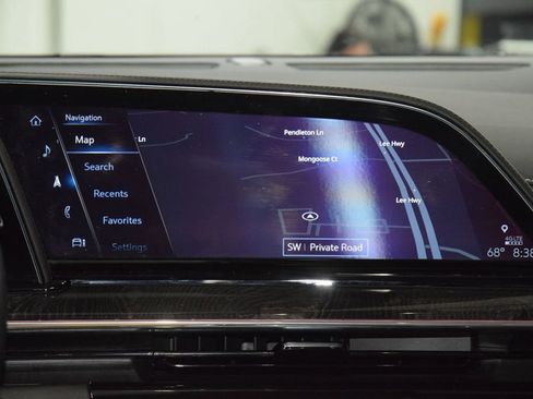Used 2023 Cadillac Escalade Premium Luxury w/ Performance Package AWD/4WD image 33