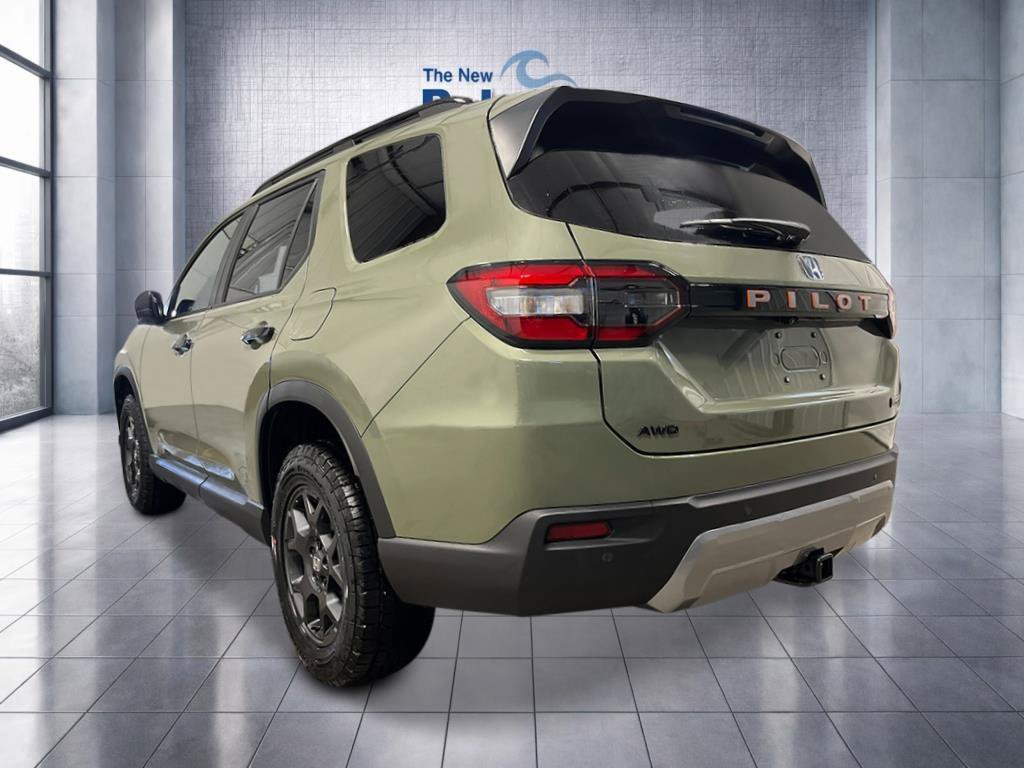 New 2026 Honda Pilot TrailSport image 3