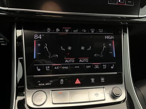 Used 2019 Audi Q8 Prestige w/ Adaptive Chassis Package image 18