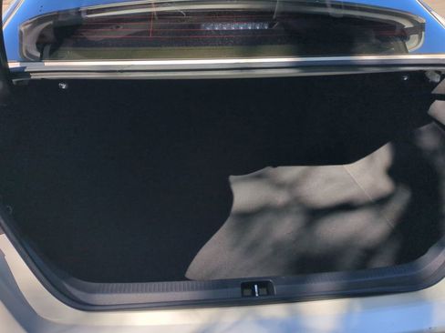 Certified 2019 Toyota Camry SE image 12