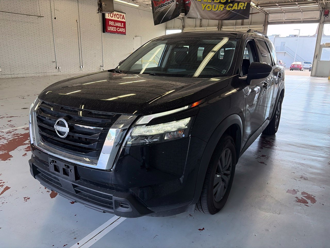 Used 2025 Nissan Pathfinder SV AWD/4WD image 6