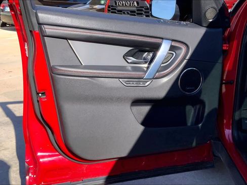 Used 2022 Land Rover Discovery Sport SE R-Dynamic image 22