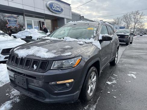 Used 2020 Jeep Compass Latitude w/ Cold Weather Group image 1