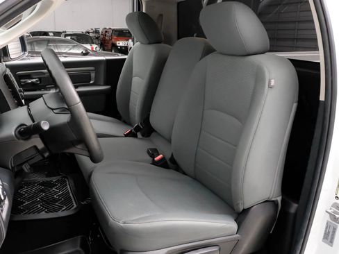 Used 2017 RAM 1500 Express RWD image 25