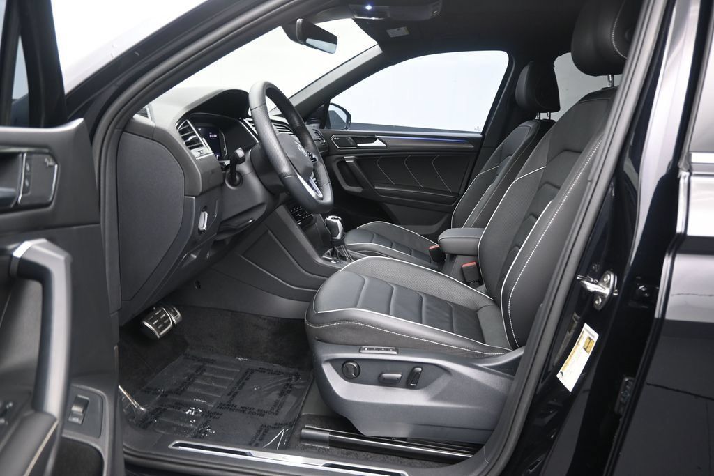 Used 2024 Volkswagen Tiguan SEL R-Line AWD/4WD image 13