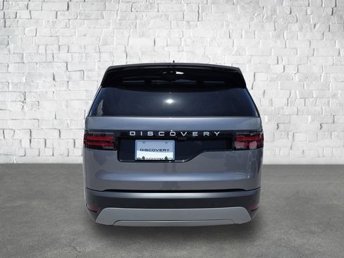 New 2025 Land Rover Discovery S image 5