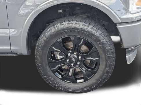 Used 2018 Ford F150 Lariat w/ Equipment Group 502A Luxury AWD/4WD image 11