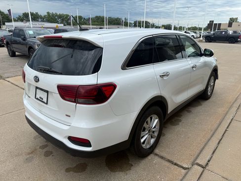 Used 2020 Kia Sorento LX AWD/4WD image 6