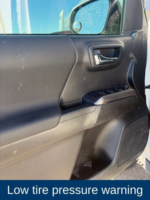 Used 2019 Toyota Tacoma TRD Sport AWD/4WD image 18