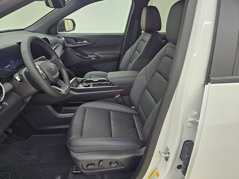 New 2026 Chevrolet Equinox LT w/ Convenience Package II FWD image 2