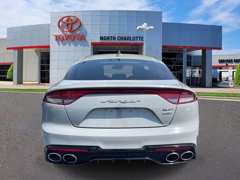 Used 2022 Kia Stinger GT2 AWD/4WD image 5