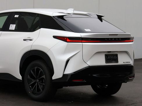 New 2026 Lexus RZ 350e 2WD image 9