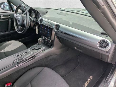 Used 2015 MAZDA MX-5 Miata Club RWD image 14