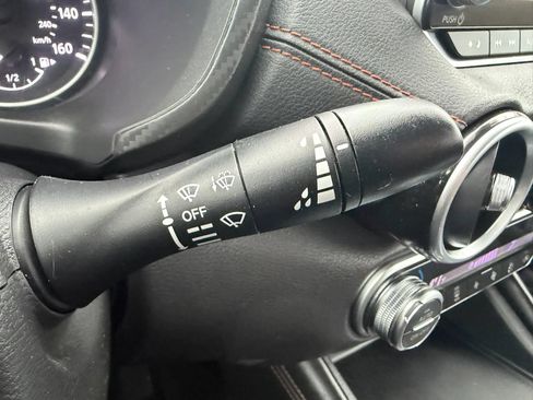 Used 2022 Nissan Sentra SR w/ Midnight Edition FWD image 17