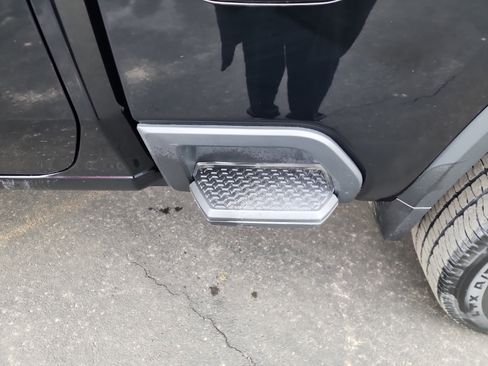 Used 2021 Chevrolet Silverado 2500 LT w/ All Star Edition image 29