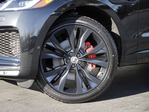 New 2026 Jaguar F-PACE R-Dynamic S AWD/4WD image 2