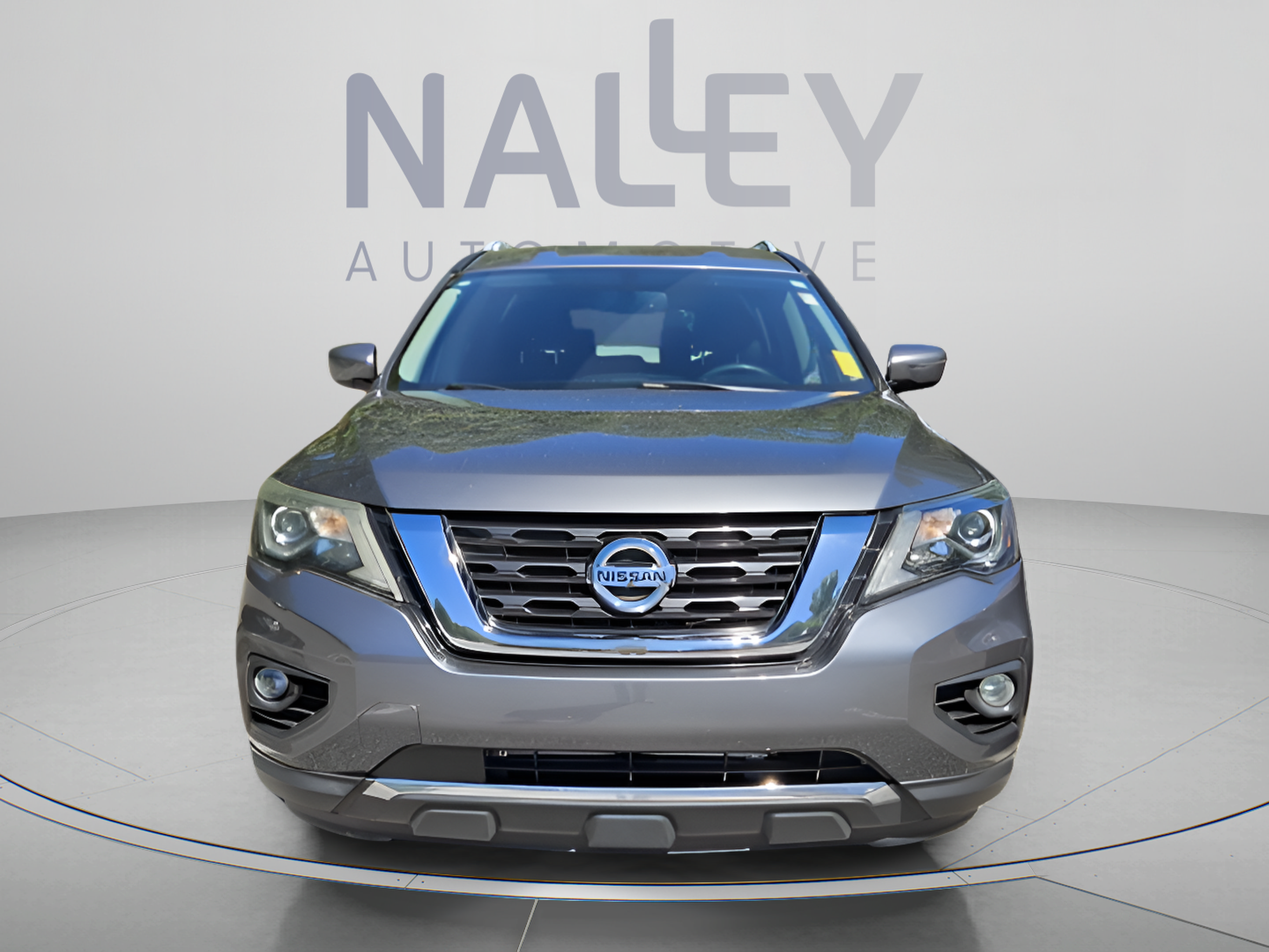 Used 2017 Nissan Pathfinder SV w/ Trailer Tow Package FWD image 4