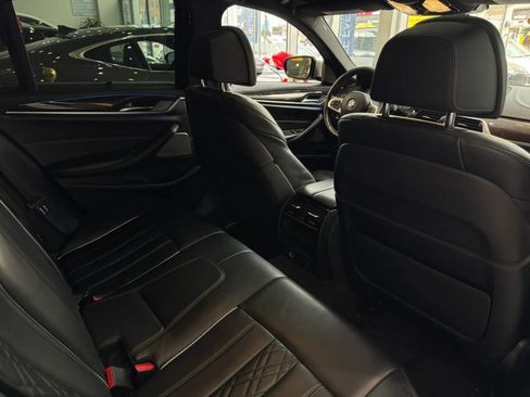 Used 2019 BMW M550i xDrive w/ Premium Package AWD/4WD image 28