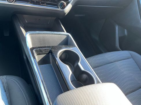 Used 2025 Chevrolet Equinox LT image 40