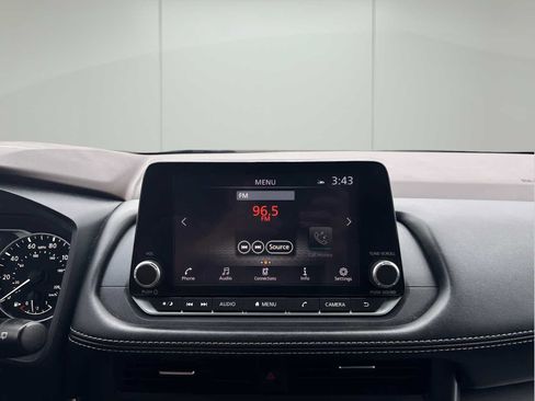 Used 2023 Nissan Rogue SV FWD image 20