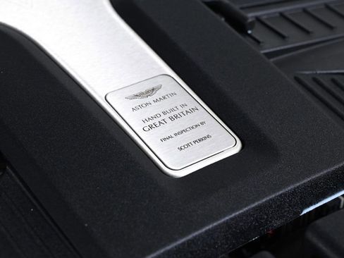 Used 2024 Aston Martin DBX image 24