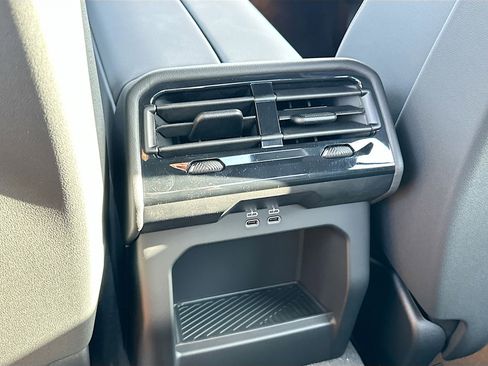 New 2027 BMW 530i RWD image 20