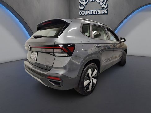 Used 2025 Volkswagen Taos S AWD/4WD image 11