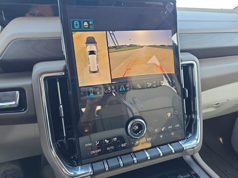 New 2026 GMC Yukon Denali w/ Denali Reserve Package AWD/4WD image 22