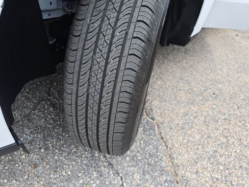 New 2025 Ford Maverick XL w/ Equipment Group 102A image 35